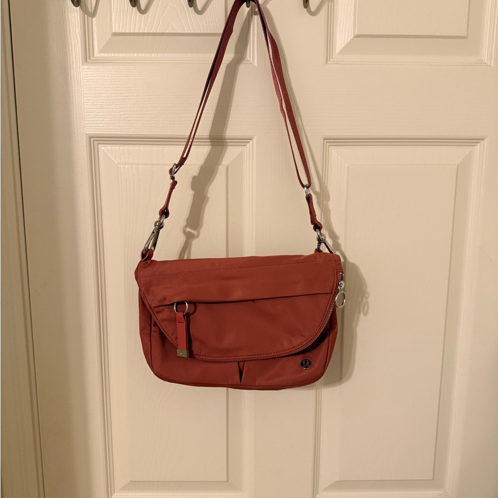 LULULEMON All Night Festival Bag 5L Cherry Tint Rare!
